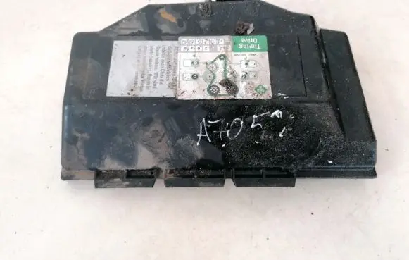 Renault Scenic I Fuse box cover 7703297190
