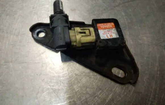 Toyota Prius (XW20) Airbag deployment crash/impact sensor 8917447040 2521000160