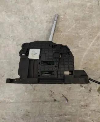 Land Rover Discovery 3 - LR3 Gear shifter/selector AH227Z370AC