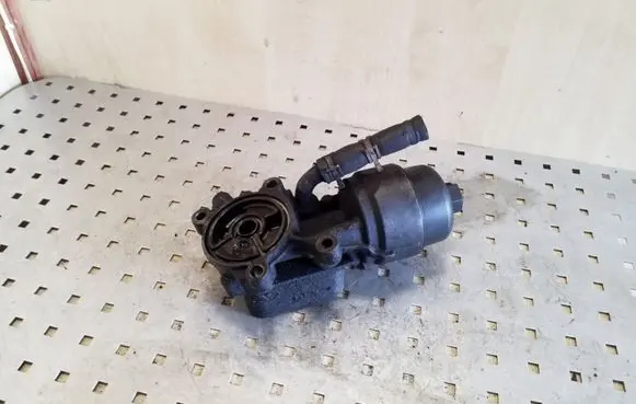 Ford Galaxy Oil filter mounting bracket