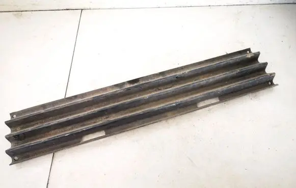 Mercedes-Benz E W210 Front bumper lower grill a2108850223