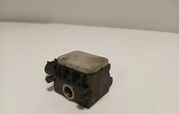 Mercedes-Benz R W251 Airbag deployment crash/impact sensor 0038202926 081005 402000