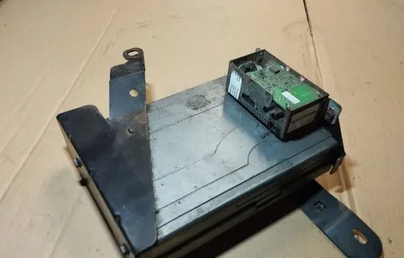 Toyota Avensis T250 Navigation unit CD/DVD player 0866200870