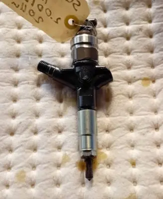 Subaru Outback Fuel injector 16613AA030 10M00647 SS00250
