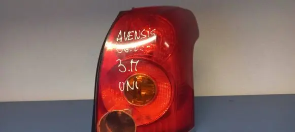 Toyota Avensis T250 Rear/tail lights PPT20