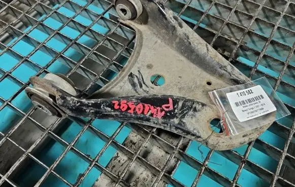 Renault Twingo II Front control arm IMPRK1410582