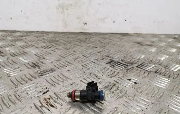Fuel injector
