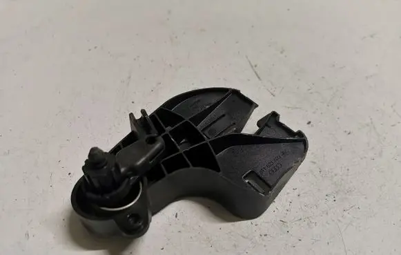 Audi A6 C7 Engine bonnet (hood) release handle 8T1823633