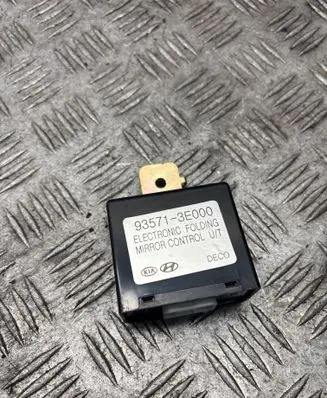 KIA Sorento Wing mirror control module 935713E000