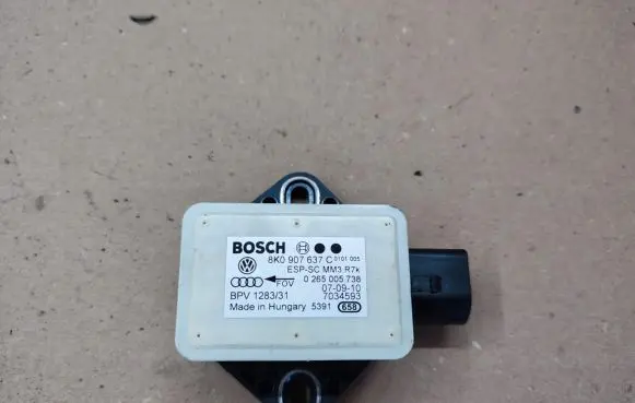Audi A4 S4 B8 8K ESP acceleration yaw rate sensor 8K0907637C