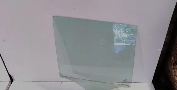 BMW X3 E83 Rear door window glass