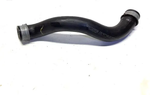 Mercedes-Benz E W212 Engine coolant pipe/hose A2045011582
