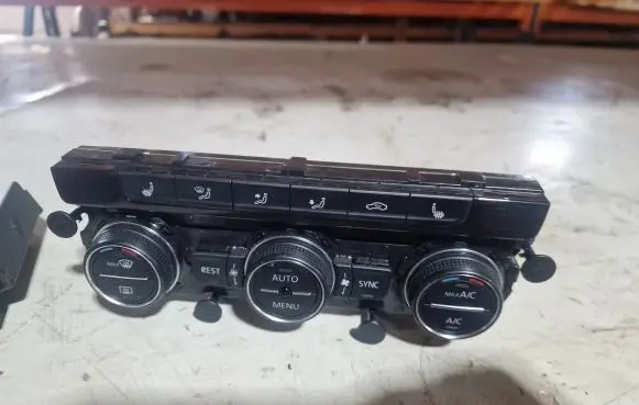 Volkswagen PASSAT B8 Climate control unit 5G0907044BG
