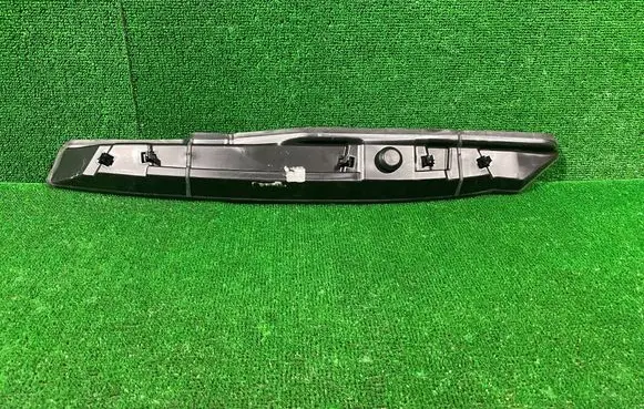 Skoda Fabia Mk3 (NJ) Fender foam support/seal 6V0821111