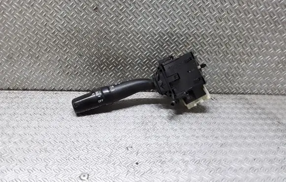Toyota Avensis Verso Indicator stalk 173650