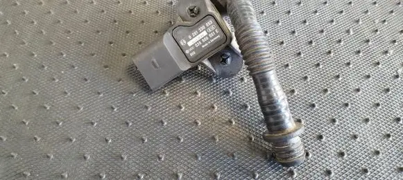 Volkswagen PASSAT B5.5 Air pressure sensor 0261230053 036906051C