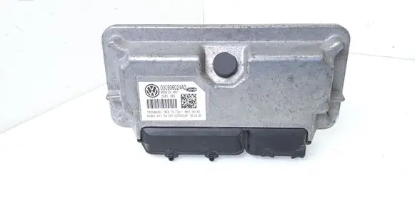 Volkswagen Polo IV 9N3 Engine control unit/module 03C906024AD 03C906024F