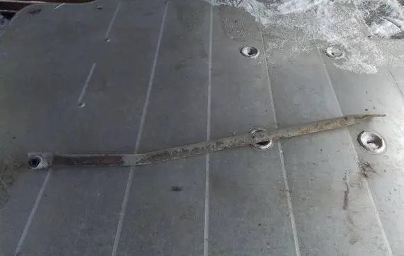 Opel Vivaro Rear traction arm rod 