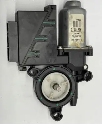 Volkswagen Polo IV 9N3 Front door window regulator motor 6Q2959801A