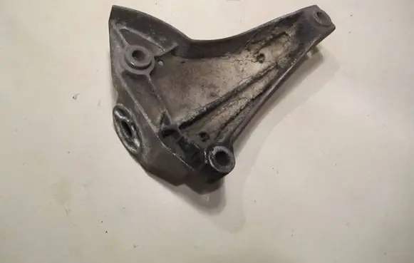 Audi A4 S4 B6 8E 8H Engine mounting bracket 8D0399113AT