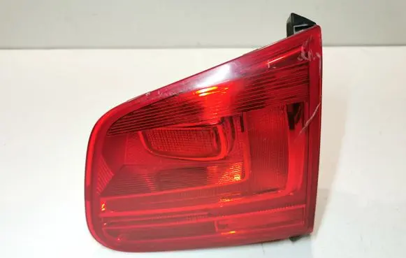 Volkswagen Tiguan Tailgate rear/tail lights 178957