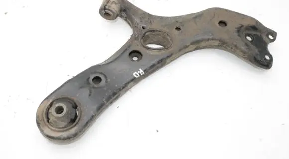 Toyota RAV 4 (XA30) Front lower control arm/wishbone