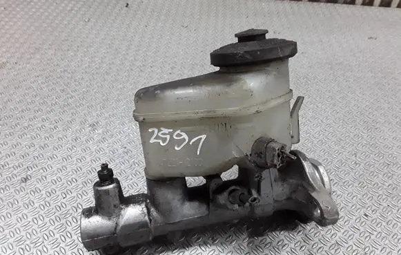 Toyota RAV 4 (XA10) Master brake cylinder 4722112100