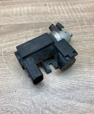 Audi A4 S4 B7 8E 8H Turbo solenoid valve 8E0906627C 72290313