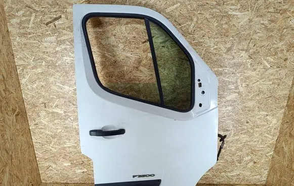 Renault Master III Front door