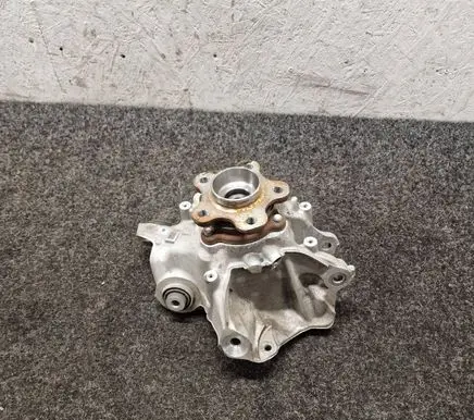 BMW i5 G60 Rear wheel hub 6898365 8838134