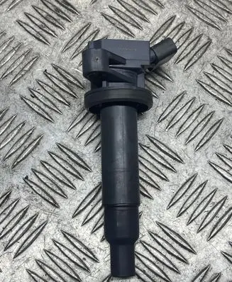 Toyota Avensis T250 High voltage ignition coil 117O09518
