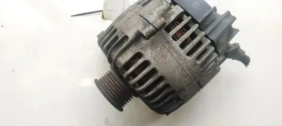 Volkswagen Golf V Generator/alternator 03C903023B 2542731E