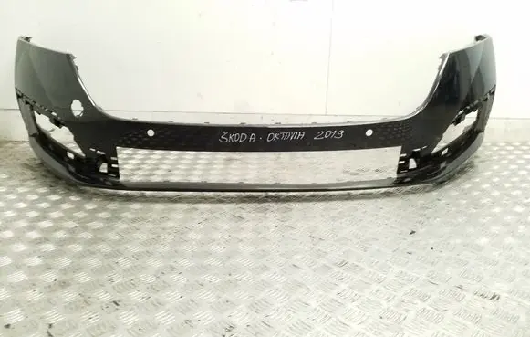 Skoda Octavia Mk3 (5E) Front bumper 5E3807221