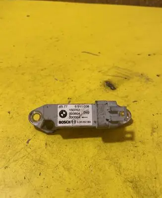 BMW 7 E65 E66 Airbag deployment crash/impact sensor 6911038
