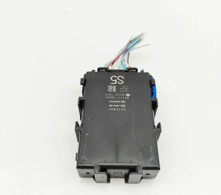 Toyota Camry VIII XV70 Gateway control module 8911176040