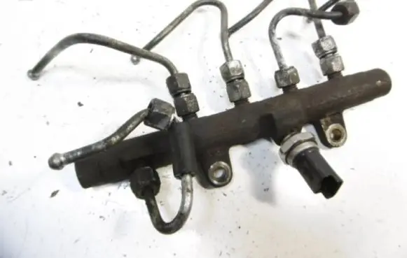 Renault Scenic II - Grand scenic II Fuel main line pipe H8200296867