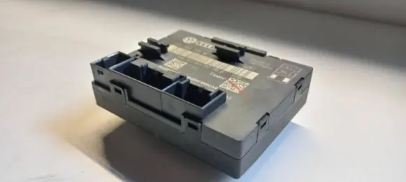 Audi A6 S6 C6 4F Door control unit/module 4F0959795M 8K0959795B