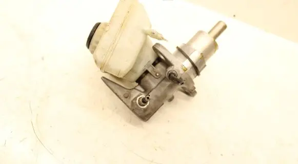 Audi A4 S4 B8 8K Brake fluid reservoir 8K0611301