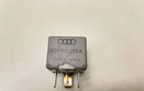 Audi A4 S4 B7 8E 8H Other relay 8D0951253A