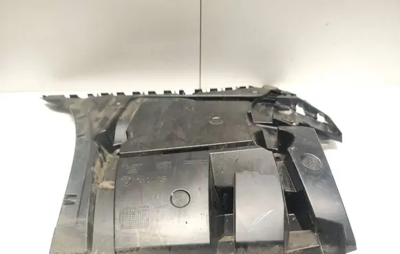 Rear bumper mounting bracket