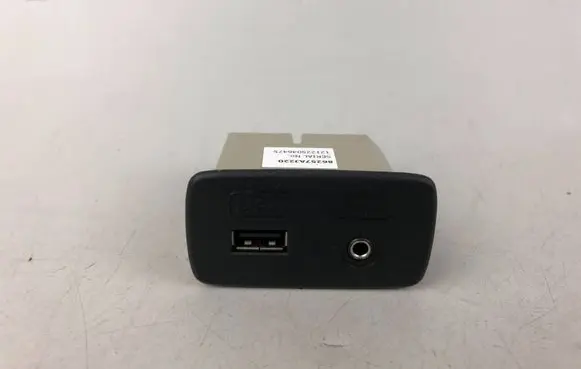 Subaru Forester SJ USB socket connector 86257AJ220