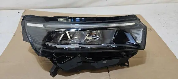 Nissan Townstar Headlight/headlamp 260107139R