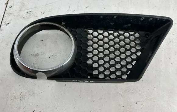 Audi Q7 4L Front fog light trim/grill A2198850653