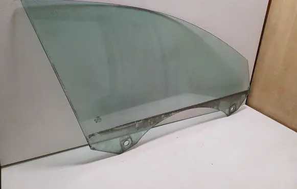 Audi A6 S6 C6 4F Front door window glass four-door 