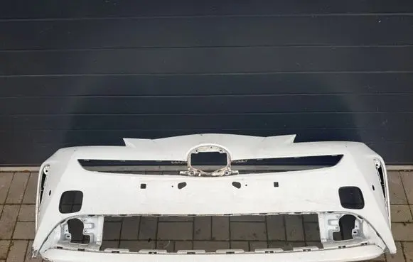 Toyota Prius (XW50) Front bumper 52119-47978
