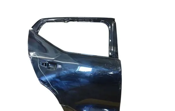 Volvo XC40 Rear door