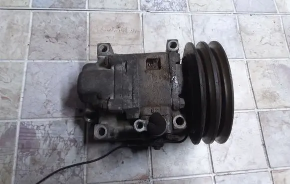 Mazda 323 F Air conditioning (A/C) compressor (pump)