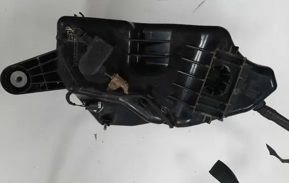 BMW X3 G01 AdBlue liquid reservoir 7377944 20335610