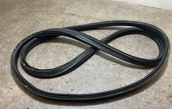 Ford Fiesta Trunk rubber seal (body) 
