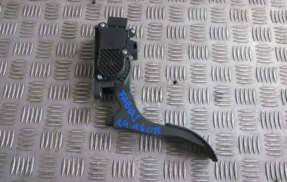 Skoda Fabia Mk1 (6Y) Accelerator throttle pedal 6Q1721503F 0280755063